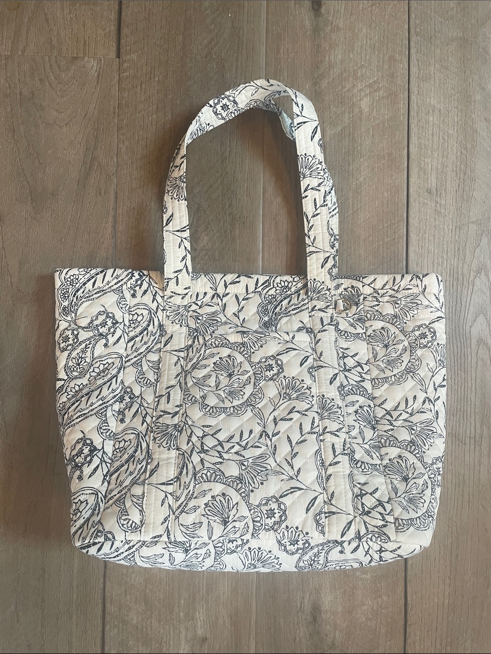 Universal Thread Cream and Black Quilted Floral Tote
